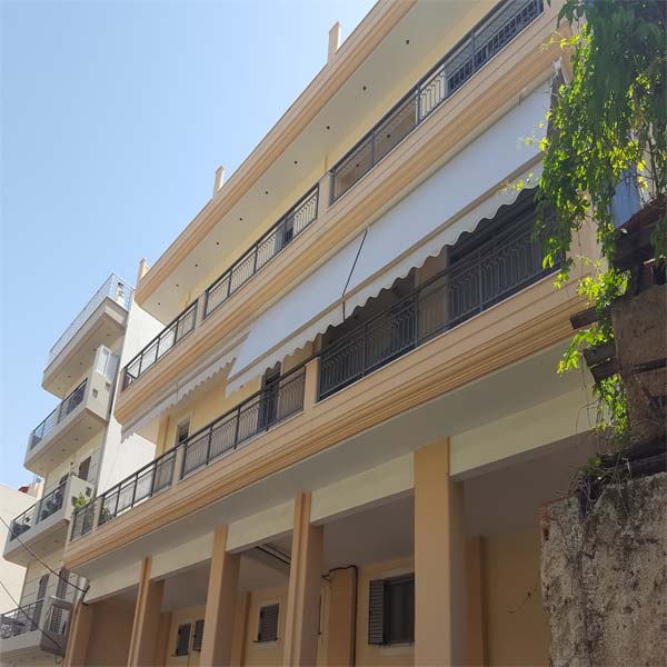 Τέντα με βραχίονες